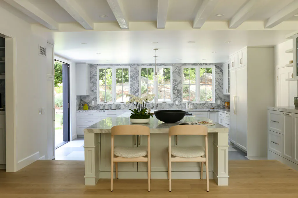 meridith-baer-home-riven-rock-eclectic-kitchen